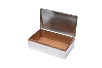 Bo&icirc;te couverte en argent, poin&ccedil;on de ma&icirc;tre A. Presburg, Amsterdam, Hollande, deuxi&egrave;me quart du 20&egrave;me si&egrave;cle