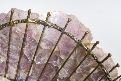 Marc D'Haenens (20&egrave;me si&egrave;cle): Grande sculpture murale en am&eacute;thyste et cuivre