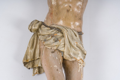 Christ en bois sculpt&eacute; et polychrom&eacute;, Flandres, 17&egrave;me si&egrave;cle