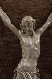 Christ en bois sculpt&eacute; et patin&eacute;, Flandres, 17&egrave;me si&egrave;cle