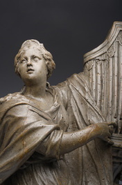 Figure de Sainte C&eacute;cile en bois patin&eacute;, Flandres, 18&egrave;me si&egrave;cle