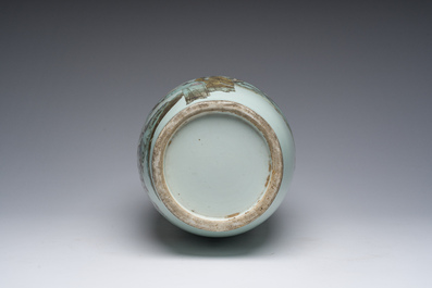 Vase en porcelaine de Chine qianjiang cai &agrave; d&eacute;cor d'immortels, 19&egrave;me si&egrave;cle