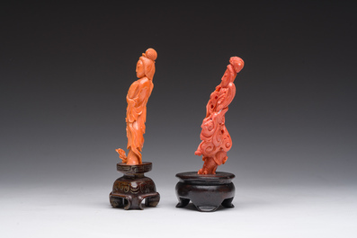 Deux figures d'une dame en corail rouge sculpt&eacute;, Chine, 19&egrave;me/20&egrave;me si&egrave;cle