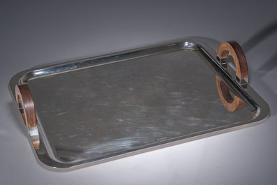 Service &agrave; caf&eacute; Art D&eacute;co de quatre pi&egrave;ces en m&eacute;tal argent&eacute;, mod&egrave;le Tonnelet, Christian Fjerdingstadt (1891-1968) pour Christofle, France, vers 1933