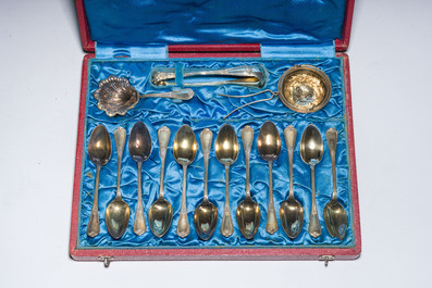 Collection vari&eacute;e d'objets de table en m&eacute;tal argent&eacute; et argent, origines diverses, 19&egrave;me/20&egrave;me si&egrave;cle