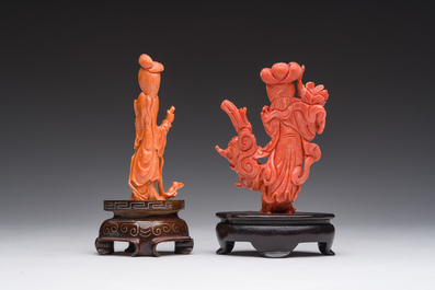 Deux figures d'une dame en corail rouge sculpt&eacute;, Chine, 19&egrave;me/20&egrave;me si&egrave;cle