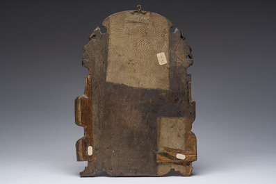 Plaque en bois dor&eacute; et polychrome repr&eacute;sentant la Vierge &agrave; l'Enfant entour&eacute;e de putti en relief, Europe du Sud, vers 1700