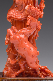 Groupe de Shou Lao avec un serviteur en corail rouge sculpt&eacute;, Chine, 19&egrave;me/20&egrave;me si&egrave;cle