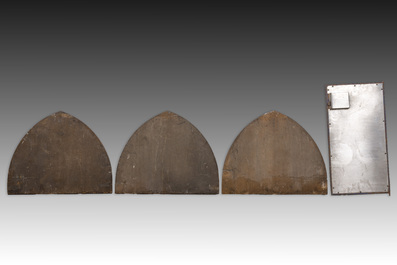 Deux baldaquins en bois polychrome de style n&eacute;ogothique, trois panneaux peints et une porte de tabernacle, 19&egrave;me si&egrave;cle