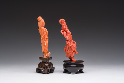 Deux figures d'une dame en corail rouge sculpt&eacute;, Chine, 19&egrave;me/20&egrave;me si&egrave;cle
