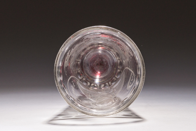 Verre balustre grav&eacute; et taill&eacute; &agrave; d&eacute;cor de spirale rouge et de Saint Ignace, Allemand, 18&egrave;me si&egrave;cle