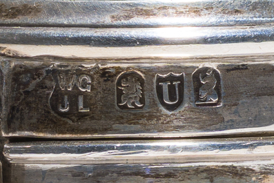 Collection vari&eacute;e d'objets de table en m&eacute;tal argent&eacute; et argent, origines diverses, 19&egrave;me/20&egrave;me si&egrave;cle