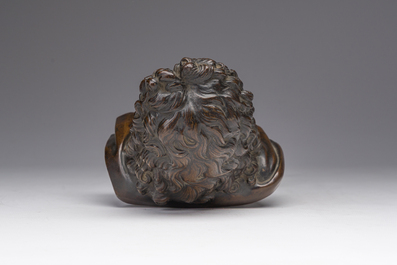 &Eacute;cole fran&ccedil;aise, suiveur de Fran&ccedil;ois Girardon (1628-1715): Buste de Jean Baptiste Racine (1639-1699), bronze &agrave; patine brune, 19&egrave;me si&egrave;cle