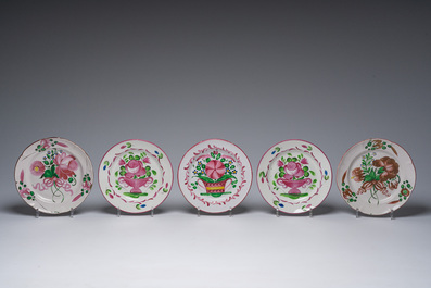Collection vari&eacute;e de douze assiettes et plats en fa&iuml;ence polychrome, Bruxelles et France, 18&egrave;me/19&egrave;me si&egrave;cle