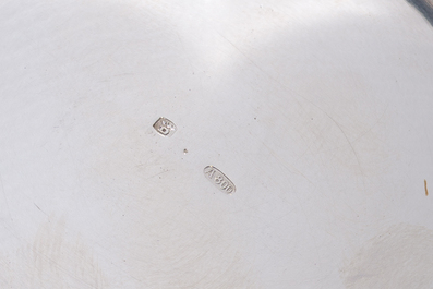 Service &agrave; caf&eacute; et &agrave; th&eacute; de cinq pi&egrave;ces en argent richement d&eacute;cor&eacute;, poin&ccedil;on de ma&icirc;tre Delheid, Belgique, 19&egrave;me/20&egrave;me si&egrave;cle