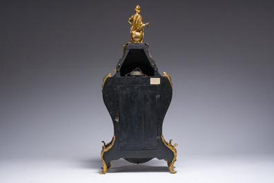 Importante pendule de style Louis XV sur console, France, 19&egrave;me si&egrave;cle