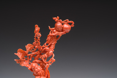 Groupe de Shou Lao avec un serviteur en corail rouge sculpt&eacute;, Chine, 19&egrave;me/20&egrave;me si&egrave;cle
