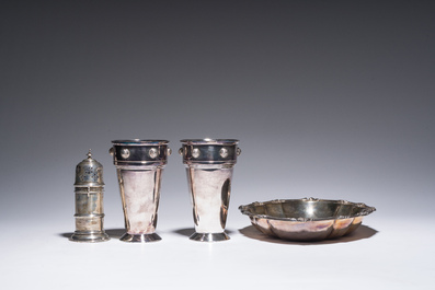Collection vari&eacute;e d'objets de table en m&eacute;tal argent&eacute; et argent, origines diverses, 19&egrave;me/20&egrave;me si&egrave;cle