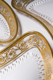 Quatre assiettes &agrave; salade de type 'Thistle' en cristal &agrave; d&eacute;cor dor&eacute;, Saint Louis, France, 20&egrave;me si&egrave;cle