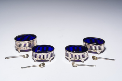 Collection vari&eacute;e d'objets de table en m&eacute;tal argent&eacute; et argent, origines diverses, 19&egrave;me/20&egrave;me si&egrave;cle