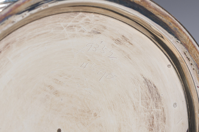 Collection vari&eacute;e d'objets de table en m&eacute;tal argent&eacute; et argent, origines diverses, 19&egrave;me/20&egrave;me si&egrave;cle