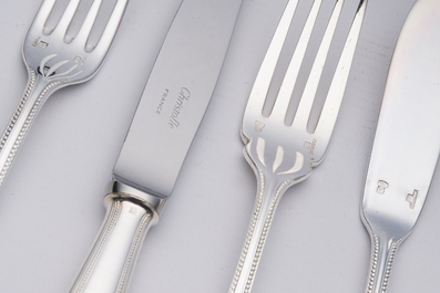 M&eacute;nag&egrave;re de 127 pi&egrave;ces dans la cassette d'origine, mod&egrave;le Perles, Christofle, France, 20&egrave;me si&egrave;cle