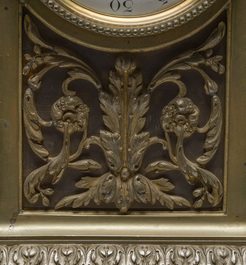 Garniture de chemin&eacute;e de trois pi&egrave;ces en bronze partiellement dor&eacute;, France, 19&egrave;me si&egrave;cle