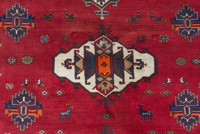 Tapis oriental de type Kelardasht &agrave; d&eacute;cor floral g&eacute;om&eacute;trique, laine sur coton, troisi&egrave;me quart du XXe si&egrave;cle