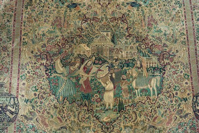 Tapis oriental de type Tabriz &agrave; d&eacute;cor de sc&egrave;nes anim&eacute;es, laine sur coton, 20&egrave;me si&egrave;cle