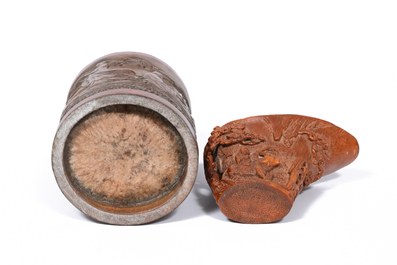Un pot &agrave; pinceaux en bois sculpt&eacute; avec trois pinceaux de calligraphie et une coupe libatoitr en bambou, Chine, 19&egrave;me/20&egrave;me si&egrave;cle