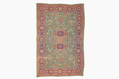 Tapis &agrave; d&eacute;cor d'Ushak turc, laine sur coton, probablement Portugal, premi&egrave;re moiti&eacute; du 20&egrave;me si&egrave;cle