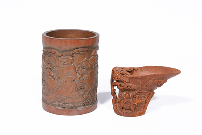 Un pot &agrave; pinceaux en bois sculpt&eacute; avec trois pinceaux de calligraphie et une coupe libatoitr en bambou, Chine, 19&egrave;me/20&egrave;me si&egrave;cle