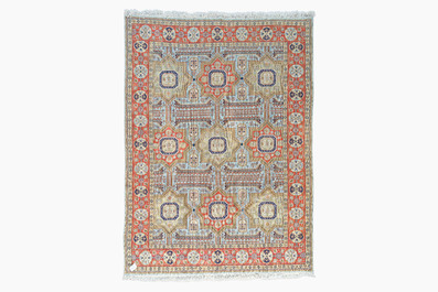 Tapis oriental de type Tabriz ou Ardabil (Ardebil) &agrave; d&eacute;cor g&eacute;om&eacute;trique, laine sur coton, 20&egrave;me si&egrave;cle