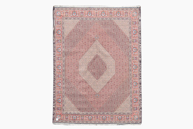 Tapis oriental de type Bidjar &agrave; d&eacute;cor floral, laine sur coton, 20&egrave;me si&egrave;cle