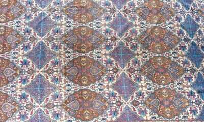 An important Persian Isfahan rug with floral design, wool on cotton, early 20th C.