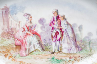 Plat ovale en S&egrave;vres 'Rose Pompadour' &agrave; d&eacute;cor d'une sc&egrave;ne anim&eacute;e sign&eacute; Corbiers, Ch&acirc;teau des Tuileries, France, 19&egrave;me si&egrave;cle