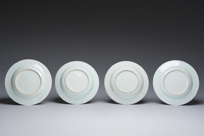 Cinq assiettes et plats en porcelaine de Chine famille rose, Qianlong