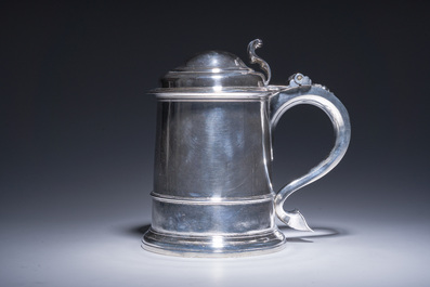 Chope de style George I en argent, Britannia standard, Londres, poin&ccedil;on de ma&icirc;tre John Robinson I, dat&eacute; 1724