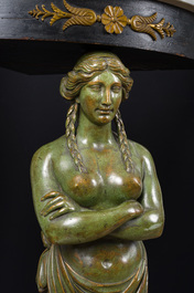 Paire de consoles d'angle &agrave; cariatides avec dessus en marbre et montures en bronze dor&eacute;, France, 19&egrave;me/20&egrave;me si&egrave;cle