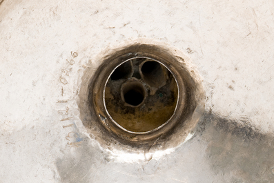 Paire de tazzas couvertes en argent &agrave; d&eacute;cor guilloch&eacute;, poin&ccedil;on de ma&icirc;tre Johan Edvard Milton, Boras, Su&egrave;de, dat&eacute; 1866 (M5)