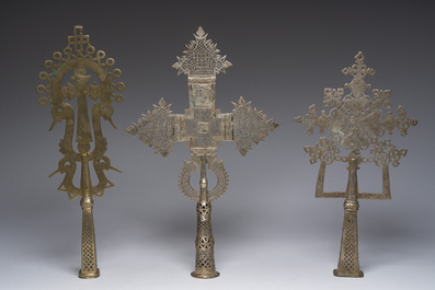 Six croix processionnelles ajour&eacute;es coptes orthodoxes, Gondar, &Eacute;thiopie, 19&egrave;me/20&egrave;me si&egrave;cle