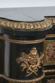 A French Historicism gilt bronze mounted tortoiseshell and brass marquetry ebonised wooden Boulle three-door credenza, 19th C.