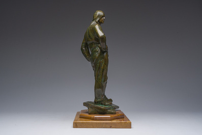 Constantin Emile Meunier (1831-1905): 'Le d&eacute;bardeur', bronze &agrave; patine verte sur un socle en marbre