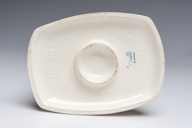 Grande collection vari&eacute;e de figures et de groupes de type Hummel en biscuit d&eacute;cor&eacute; polychrome, Goebel, Allemagne, 20&egrave;me si&egrave;cle