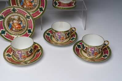 Service &agrave; caf&eacute; de 23 pi&egrave;ces en porcelaine polychrome &agrave; d&eacute;cor d'Europe et le taureau et de muses, 19&egrave;me si&egrave;cle
