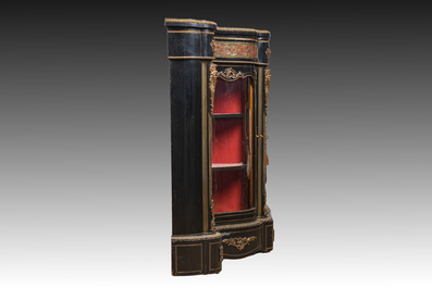A French Historicism gilt bronze mounted tortoiseshell and brass marquetry ebonised wooden Boulle three-door credenza, 19th C.