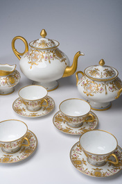 Service &agrave; caf&eacute; de 23 pi&egrave;ces richement dor&eacute; et &agrave; d&eacute;cor floral, Jean Pouyat, France, Limoges, 20&egrave;me si&egrave;cle