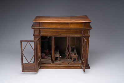 Diorama en acajou repr&eacute;sentant une scierie, Soci&eacute;t&eacute; R&eacute;gionale d'Electricit&eacute; de Vienne, France, ca. 1900