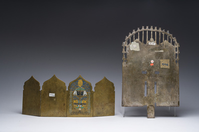 Croix d'ic&ocirc;ne et ic&ocirc;ne de voyage en quatre parties en bronze &eacute;maill&eacute;, Russie, 19&egrave;me/20&egrave;me si&egrave;cle