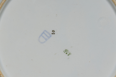 Service &agrave; caf&eacute; de 23 pi&egrave;ces en porcelaine polychrome &agrave; d&eacute;cor d'Europe et le taureau et de muses, 19&egrave;me si&egrave;cle